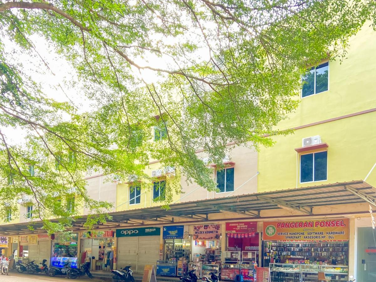 Hotel Reddoorz @ Cikitsu Batam Sagulung Exterior foto